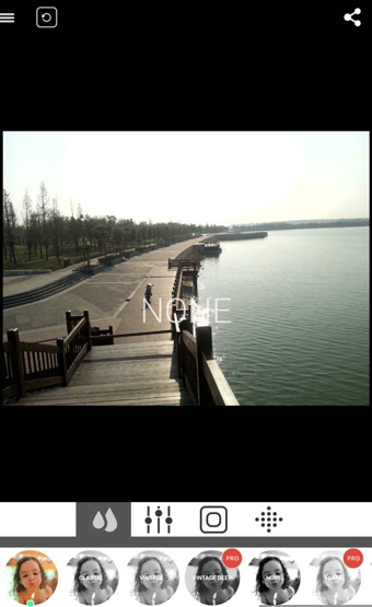 BlackCam(黑白相机) v1.25 安卓版0