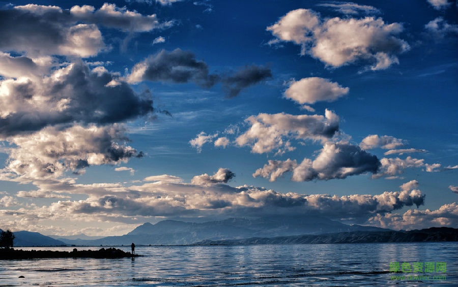 3785608_165822471119_2.jpg 洱海导游